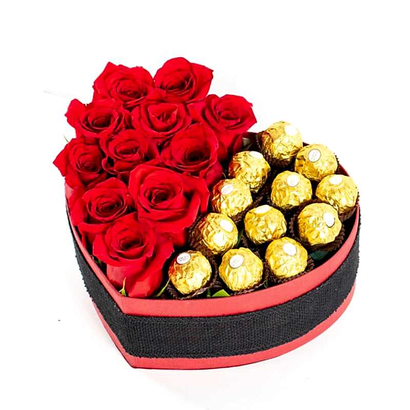 caja de rosas y ferrero roche.